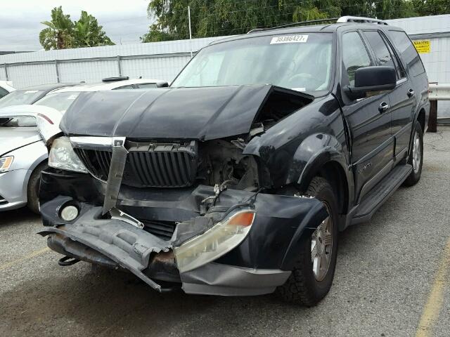 5LMFU28RX3LJ24589 - 2003 LINCOLN NAVIGATOR BLACK photo 2