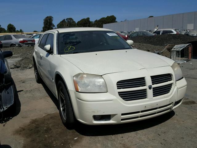 2D4GV58285H683610 - 2005 DODGE MAGNUM R/T WHITE photo 1