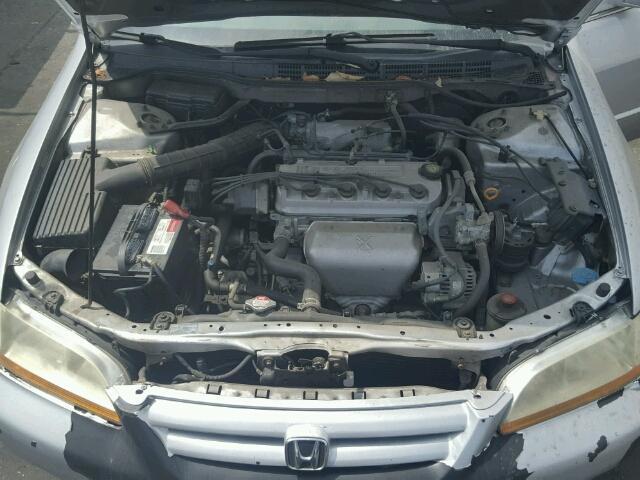 3HGCG66522G703968 - 2002 HONDA ACCORD LX SILVER photo 7