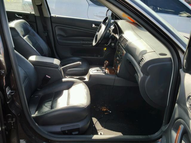 WVWRH63B04P196860 - 2004 VOLKSWAGEN PASSAT GLX 黑色 照片 5