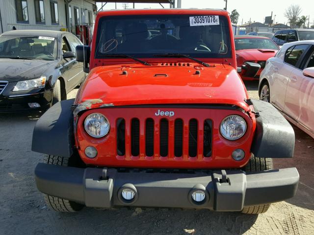 1C4BJWDGXHL732226 - 2017 JEEP WRANGLER U RED photo 9