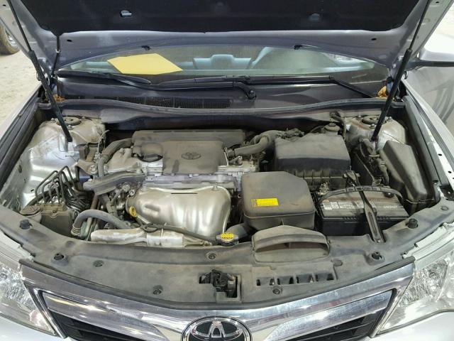 4T4BF1FK2CR222995 - 2012 TOYOTA CAMRY BASE SILVER photo 7