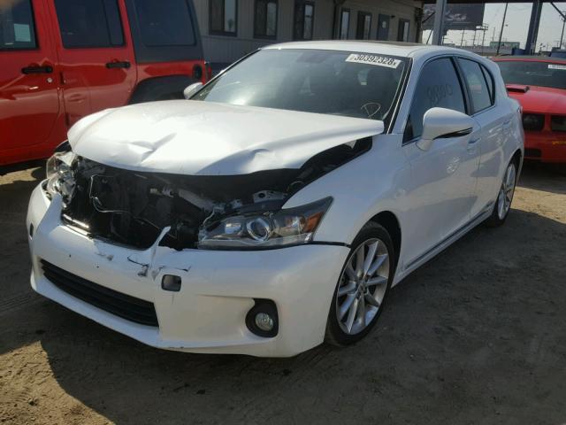 JTHKD5BH5C2092002 - 2012 LEXUS CT 200 WHITE photo 2