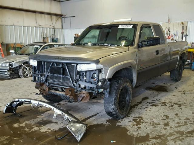 1GCHK29132E118523 - 2002 CHEVROLET SILVERADO TWO TONE photo 2