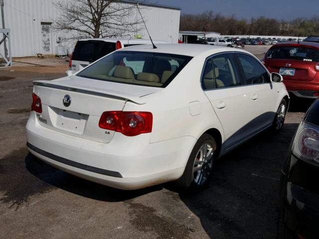 3VWEF81K87M134567 - 2007 VOLKSWAGEN JETTA WOLF WHITE photo 4