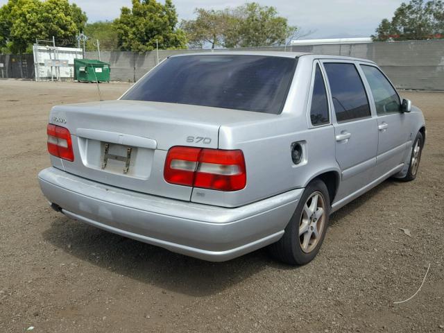 YV1LS61J8Y2667491 - 2000 VOLVO S70 BASE SILVER photo 4