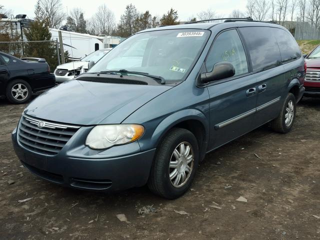 2C4GP54L65R237911 - 2005 CHRYSLER TOWN & COU BLUE photo 2