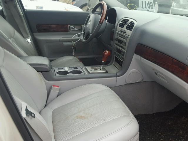 1LNHM87AX5Y626812 - 2005 LINCOLN LS WHITE photo 5