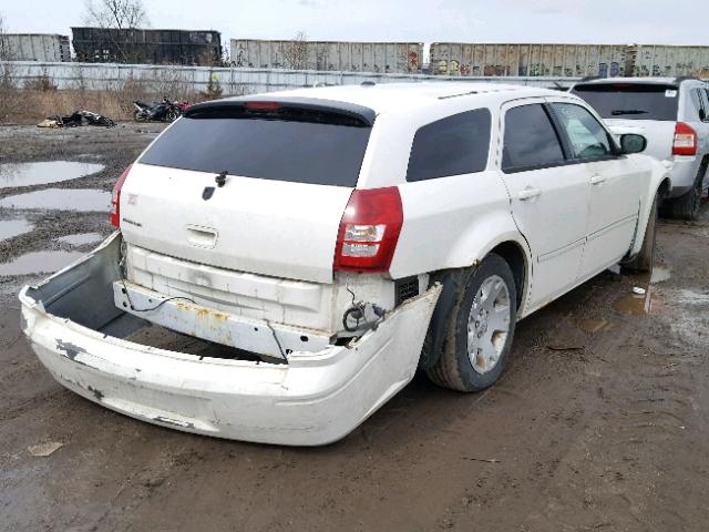 2D4FV47TX7H673891 - 2007 DODGE MAGNUM SE WHITE photo 4