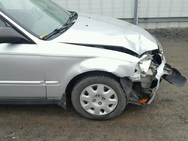 2HGEJ6612YH559256 - 2000 HONDA CIVIC BASE SILVER photo 9