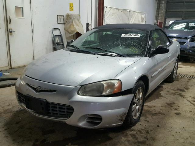 1C3EL75R62N244730 - 2002 CHRYSLER SEBRING GT SILVER photo 2