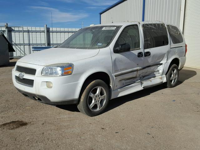1GBDV13W68D198228 - 2008 CHEVROLET UPLANDER I 白色 照片 2