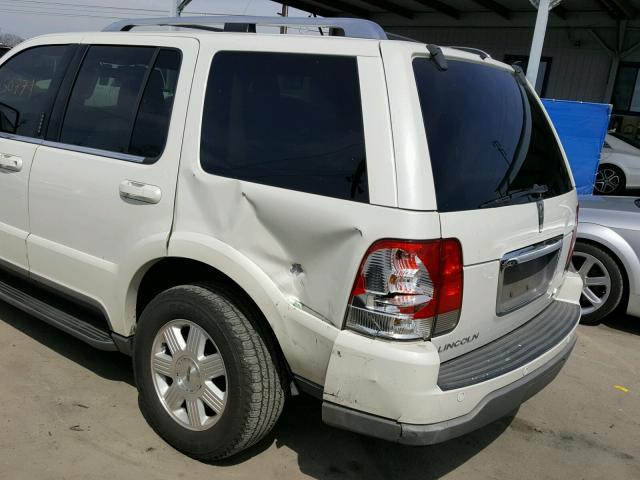 5LMEU68H53ZJ49987 - 2003 LINCOLN AVIATOR WHITE photo 9