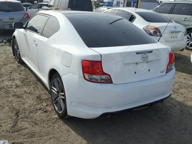 JTKJF5C76B3005805 - 2011 TOYOTA SCION TC WHITE photo 3