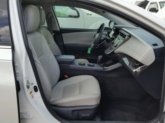 4T1BK1EB7EU081724 - 2014 TOYOTA AVALON BAS Weiß Foto 5