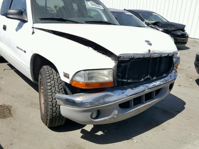 1B7GL22X7XS154571 - 1999 DODGE DAKOTA WHITE photo 9