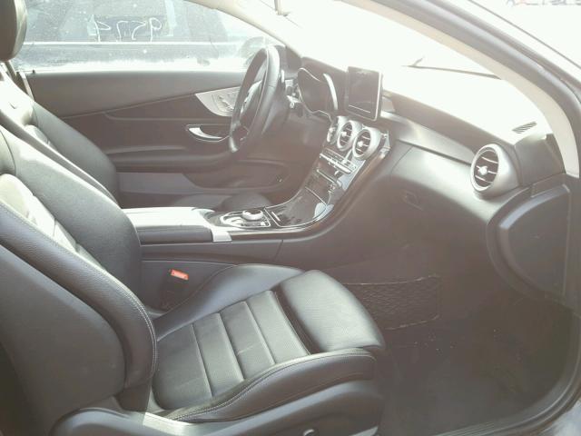 WDDWJ4JB0HF434285 - 2017 MERCEDES-BENZ C 300 BLACK photo 5