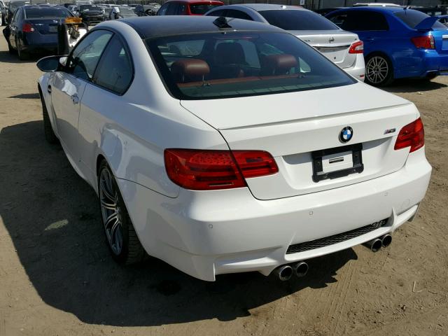 WBSKG9C59BE369194 - 2011 BMW M3 WHITE photo 3