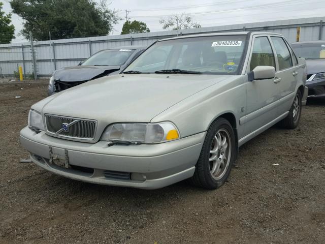 YV1LS56D2Y2672487 - 2000 VOLVO S70 GLT SILVER photo 2