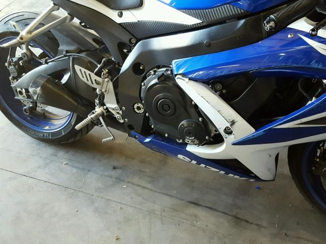 JS1GR7LA482102588 - 2008 SUZUKI GSX-R750 BLUE photo 7