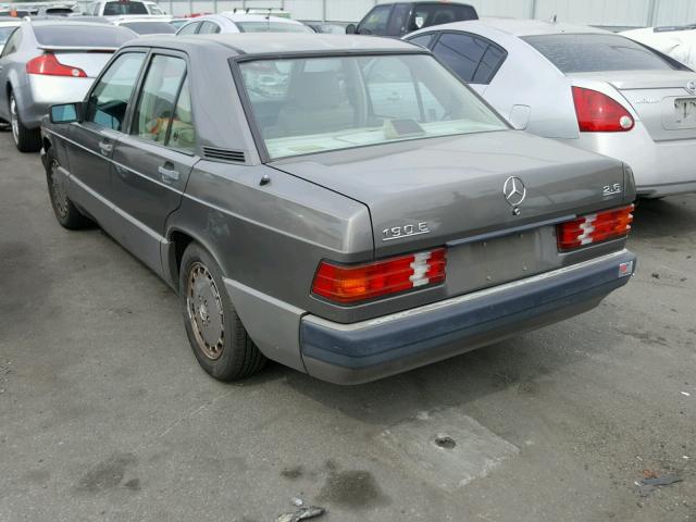 WDBDA29D9KF599723 - 1989 MERCEDES-BENZ 190 E 2.6 GRAY photo 3