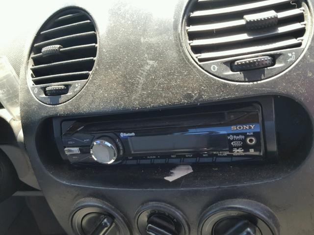 3VWCF21C0XM438182 - 1999 VOLKSWAGEN NEW BEETLE თეთრი ფოტო 9