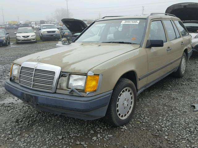 WDBEA90D9JF057420 - 1988 MERCEDES-BENZ 300 TE TAN photo 2