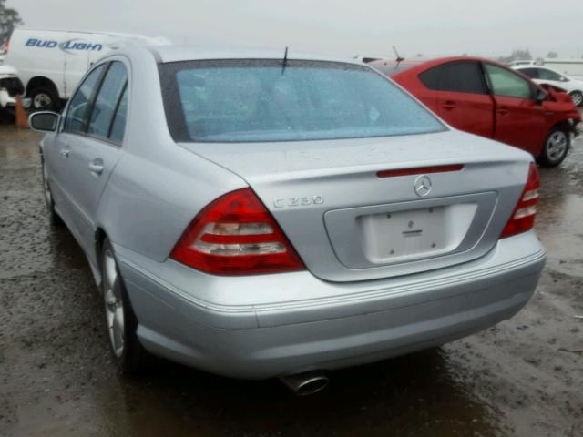 WDBRF52H06A859936 - 2006 MERCEDES-BENZ C GENERATI SILVER photo 3