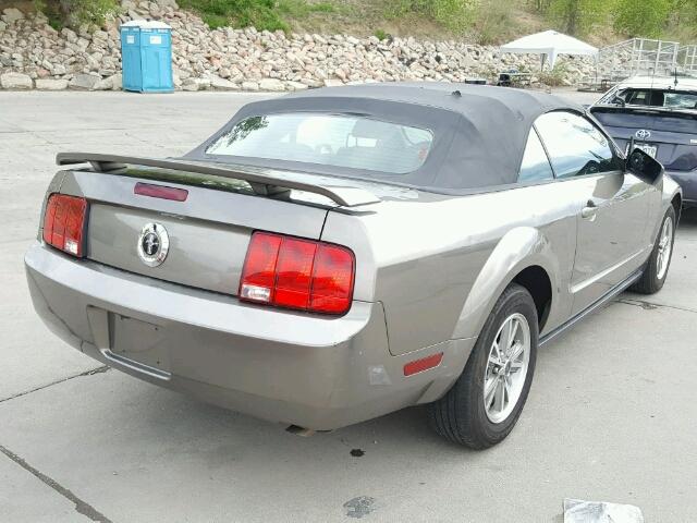 1ZVFT84N655223575 - 2005 FORD MUSTANG BROWN photo 4