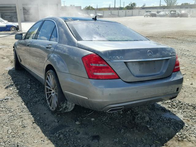 WDDNG8GB2BA402578 - 2011 MERCEDES-BENZ S 550 4MAT SILVER photo 3