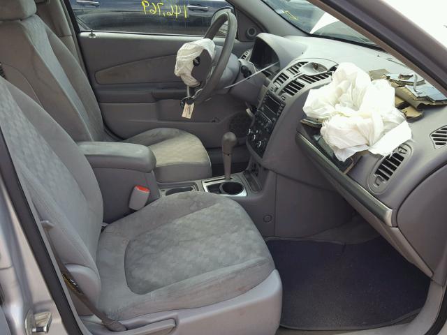 1G1ZT54834F107311 - 2004 CHEVROLET MALIBU LS 银色 照片 5