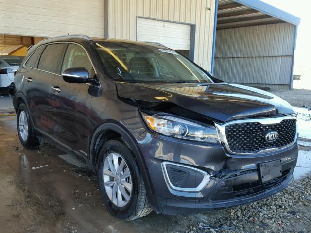 5XYPGDA57JG341788 - 2018 KIA SORENTO LX BLACK photo 1