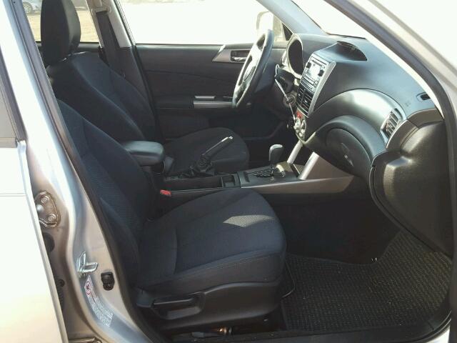 JF2SHADC4BH707314 - 2011 SUBARU FORESTER 2 SILVER photo 5