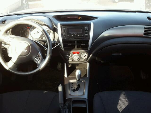 JF2SHADC4BH707314 - 2011 SUBARU FORESTER 2 SILVER photo 9