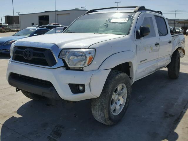 5TFJX4GN4DX017731 - 2013 TOYOTA TACOMA DOU WHITE photo 2