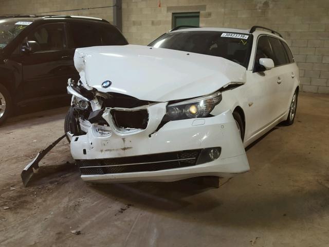 WBAPT73518CX00204 - 2008 BMW 535 XI WHITE photo 2