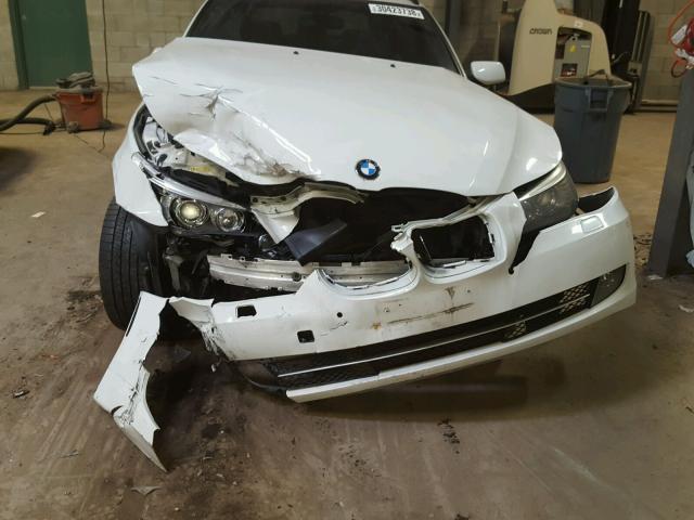 WBAPT73518CX00204 - 2008 BMW 535 XI WHITE photo 7