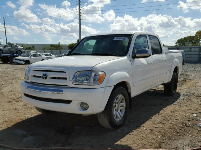 5TBET34156S544090 - 2006 TOYOTA TUNDRA DOU WHITE photo 2