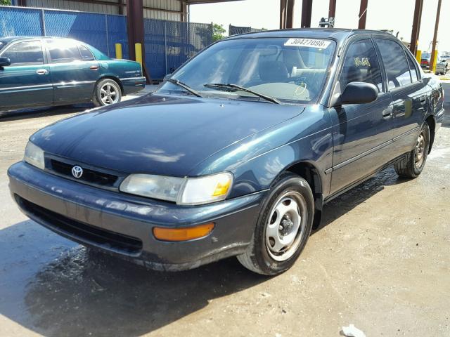 1NXBA02E7VZ660711 - 1997 TOYOTA COROLLA BA GREEN photo 2