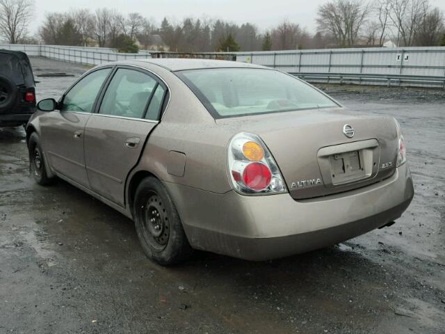 1N4AL11D73C234728 - 2003 NISSAN ALTIMA BAS SILVER photo 3