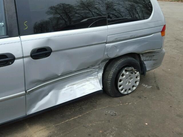 5FNRL18584B083379 - 2004 HONDA ODYSSEY LX SILVER photo 9