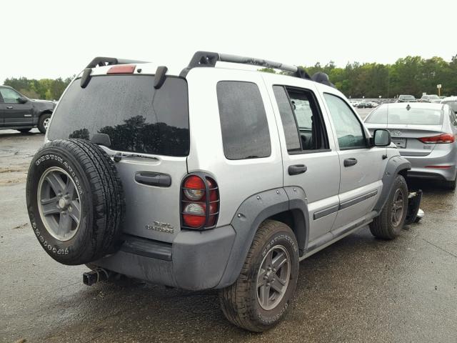 1J4GL38K46W219038 - 2006 JEEP LIBERTY RE SILVER photo 4