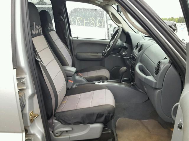 1J4GL38K46W219038 - 2006 JEEP LIBERTY RE SILVER photo 5