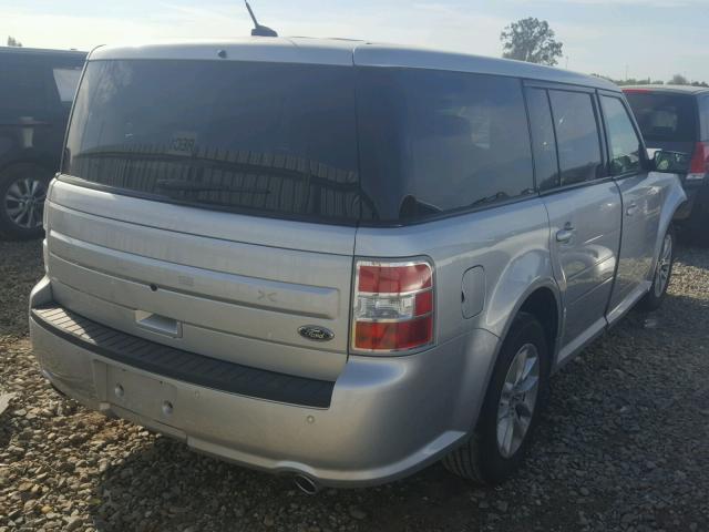 2FMGK5B81HBA03536 - 2017 FORD FLEX SE SILVER photo 4