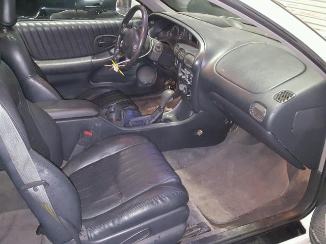 1G2WR12171F121817 - 2001 PONTIAC GRAND PRIX WHITE photo 5