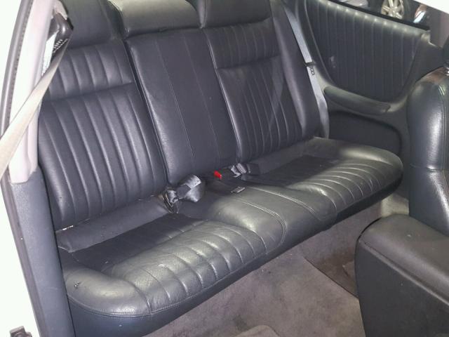 1G2WR12171F121817 - 2001 PONTIAC GRAND PRIX WHITE photo 6