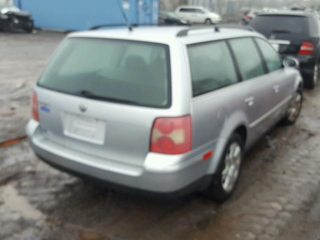 WVWCD63B75E136086 - 2005 VOLKSWAGEN PASSAT GLS SILVER photo 4