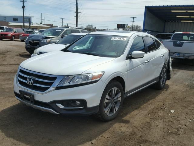 5J6TF2H50DL001431 - 2013 HONDA CROSSTOUR WHITE photo 2