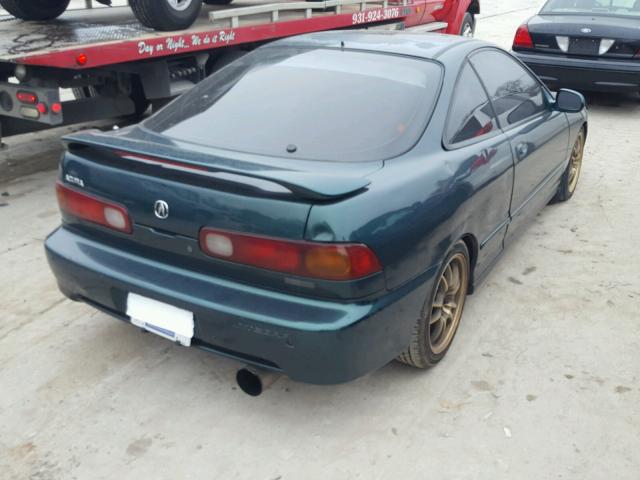 JH4DC2394XS002376 - 1999 ACURA INTEGRA GS GREEN photo 4