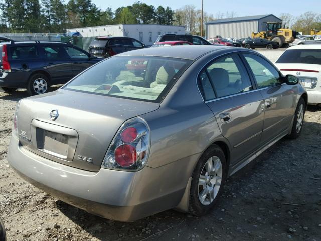 1N4AL11D85C395804 - 2005 NISSAN ALTIMA S GOLD photo 4